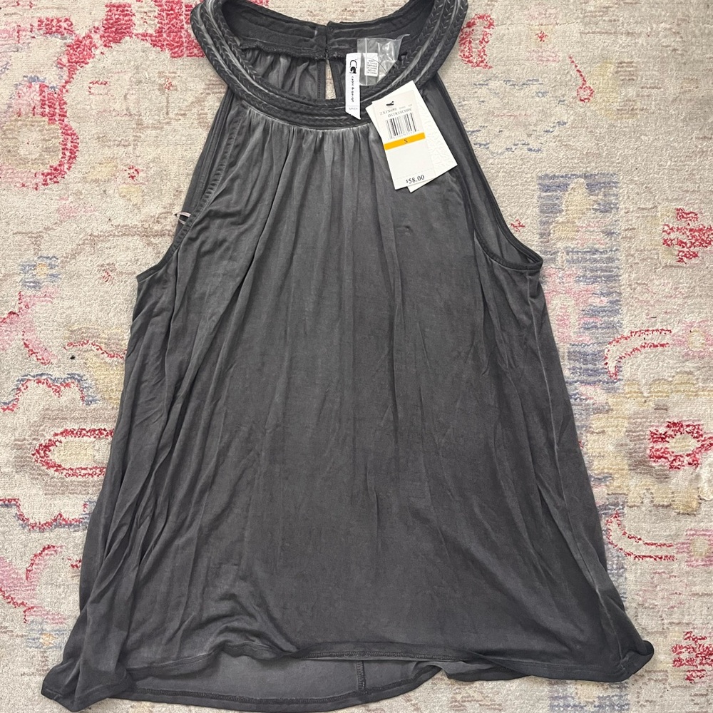 Cable and gauge tank top